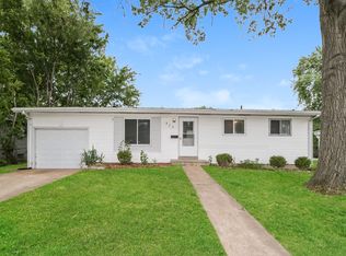 575 Versailles Dr, Florissant, MO