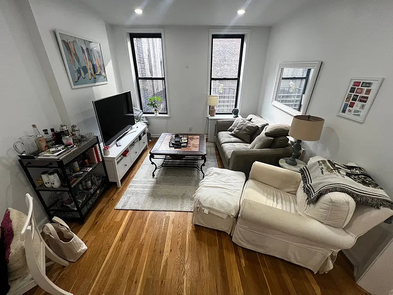 1376 3rd Ave #5F — Photo 4