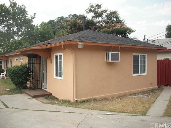 2nd image of 256 E 11th St #260