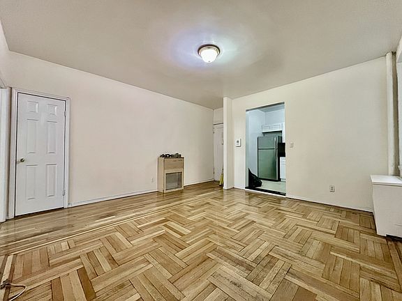 3rd image of 536 Fort Washington Ave APT A