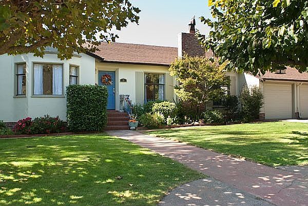 19 Los Cerros Drive
