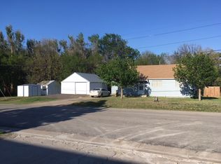 307 S Commercial St, Plainville, KS 67663