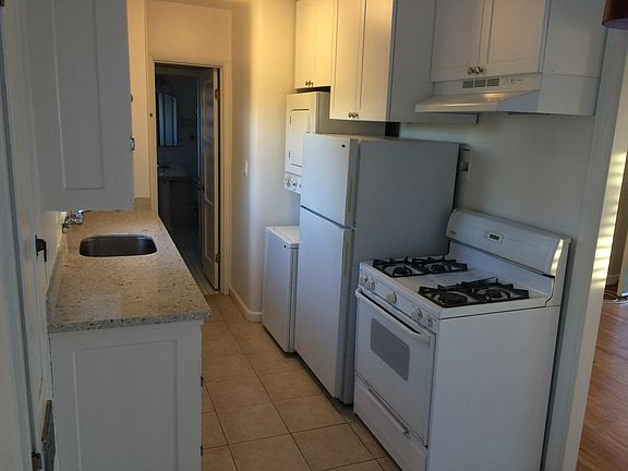 4th image of 2031 30th St