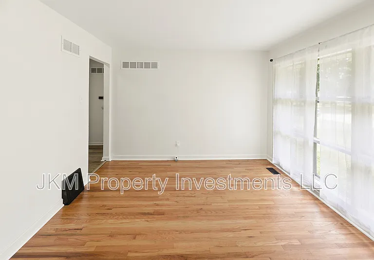 135 Saint Maurice Ln — Photo 5