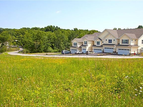 5th image of 39 Woodrose Ct