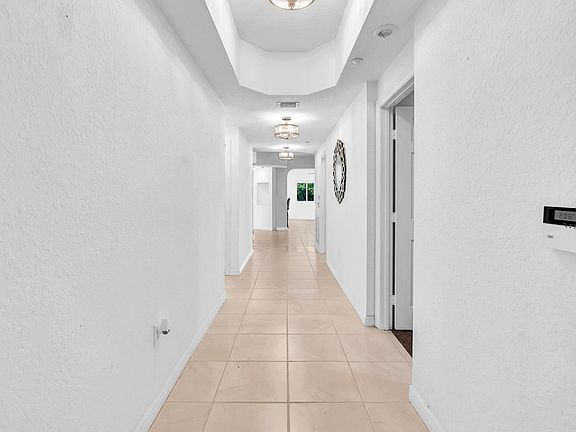 4th image of 7623 Southampton Terrace #309