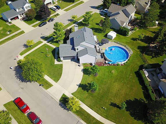 4th image of 2220 Aspenwood Dr