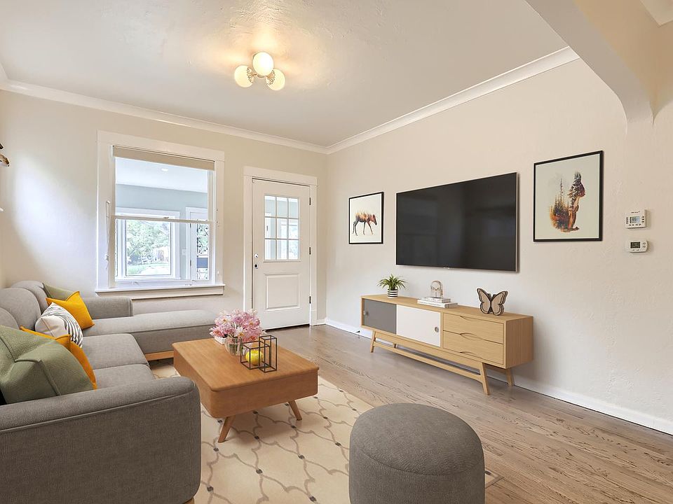 Optionally furnished common areas! Common areas can come beautifully furnished by our in-house design team for an additional fee.