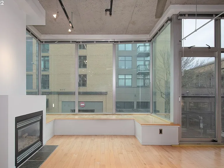 1410 SW 11th Ave #201 — Photo 10