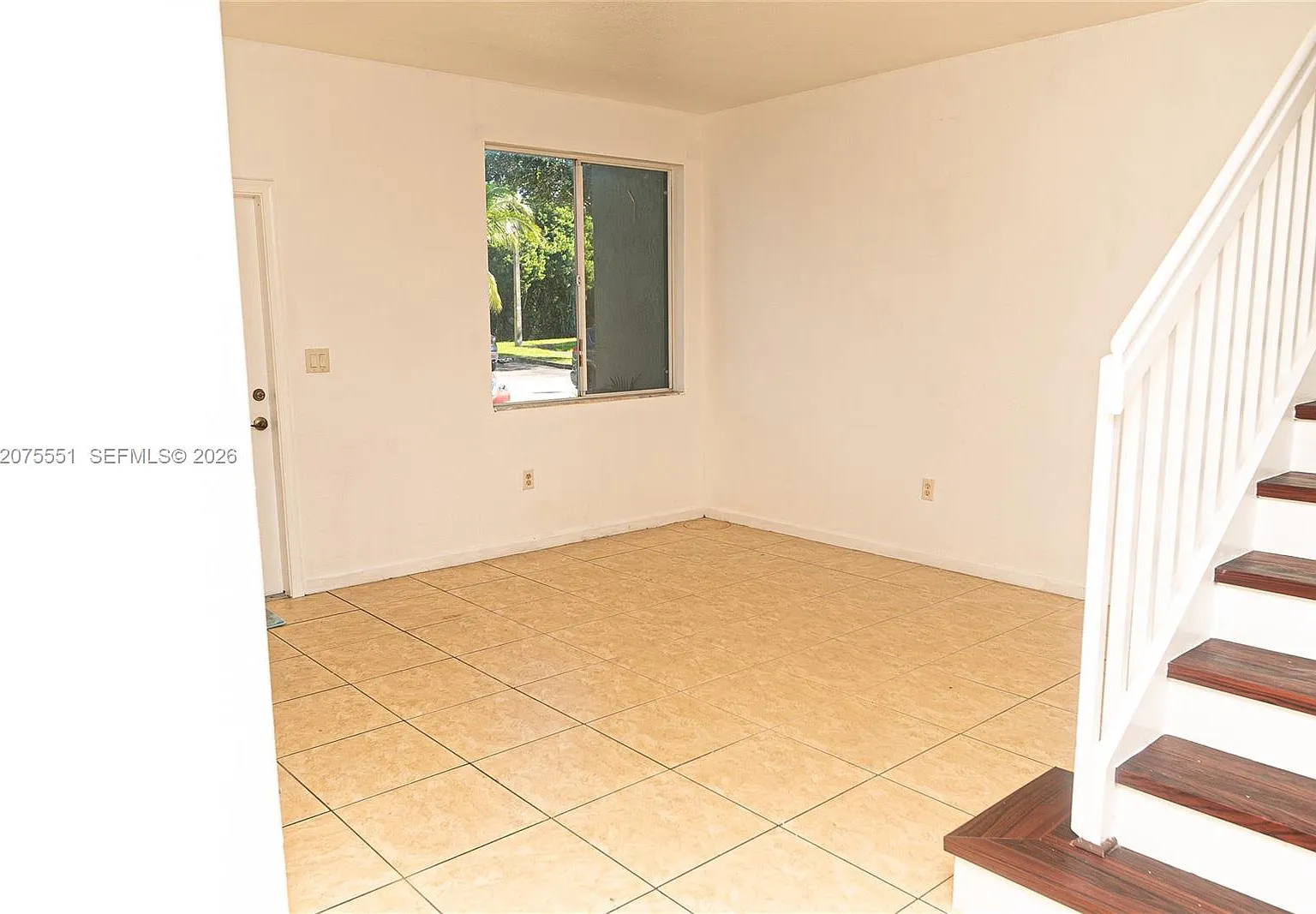 3 bed, 2.5 bath, 1200 sqft, $2,200 — Photo 4