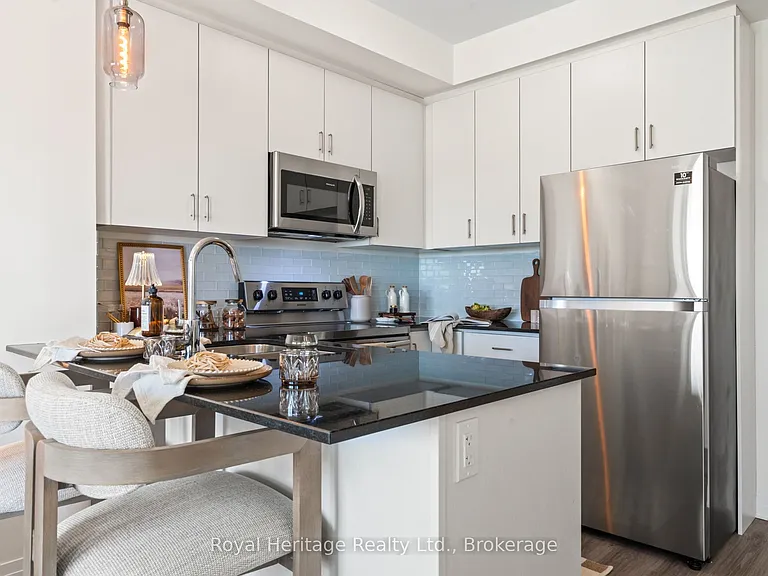 128 Grovewood Cmn #319 — Photo 8