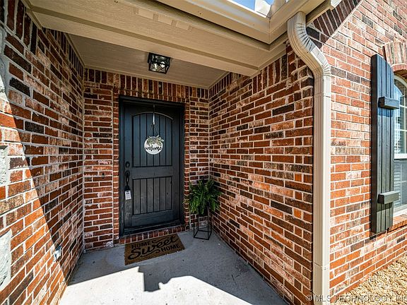3rd image of 17079 Eagle Dr