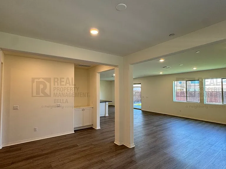 29261 Humboldt Ct — Photo 7