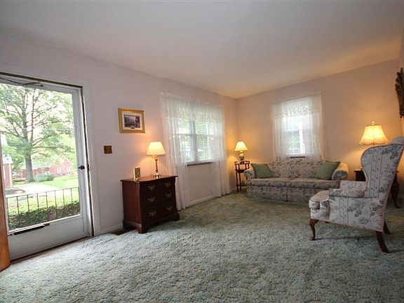 2nd image of 115 Holaday Ln