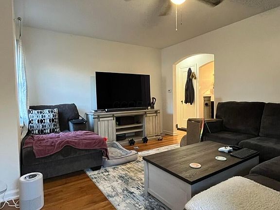 3rd image of 261 Lowell Rd