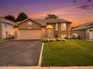 38 Olivetree Rd, Brantford, ON N3R 7X2