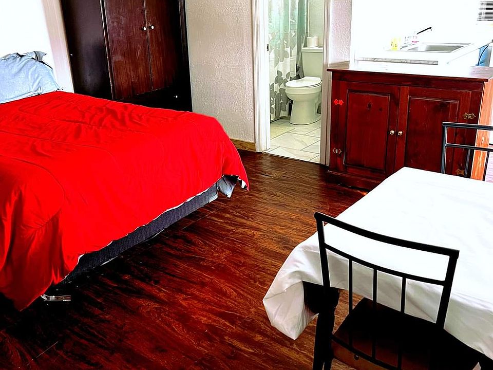 1st image of 3 E Lemon St #1