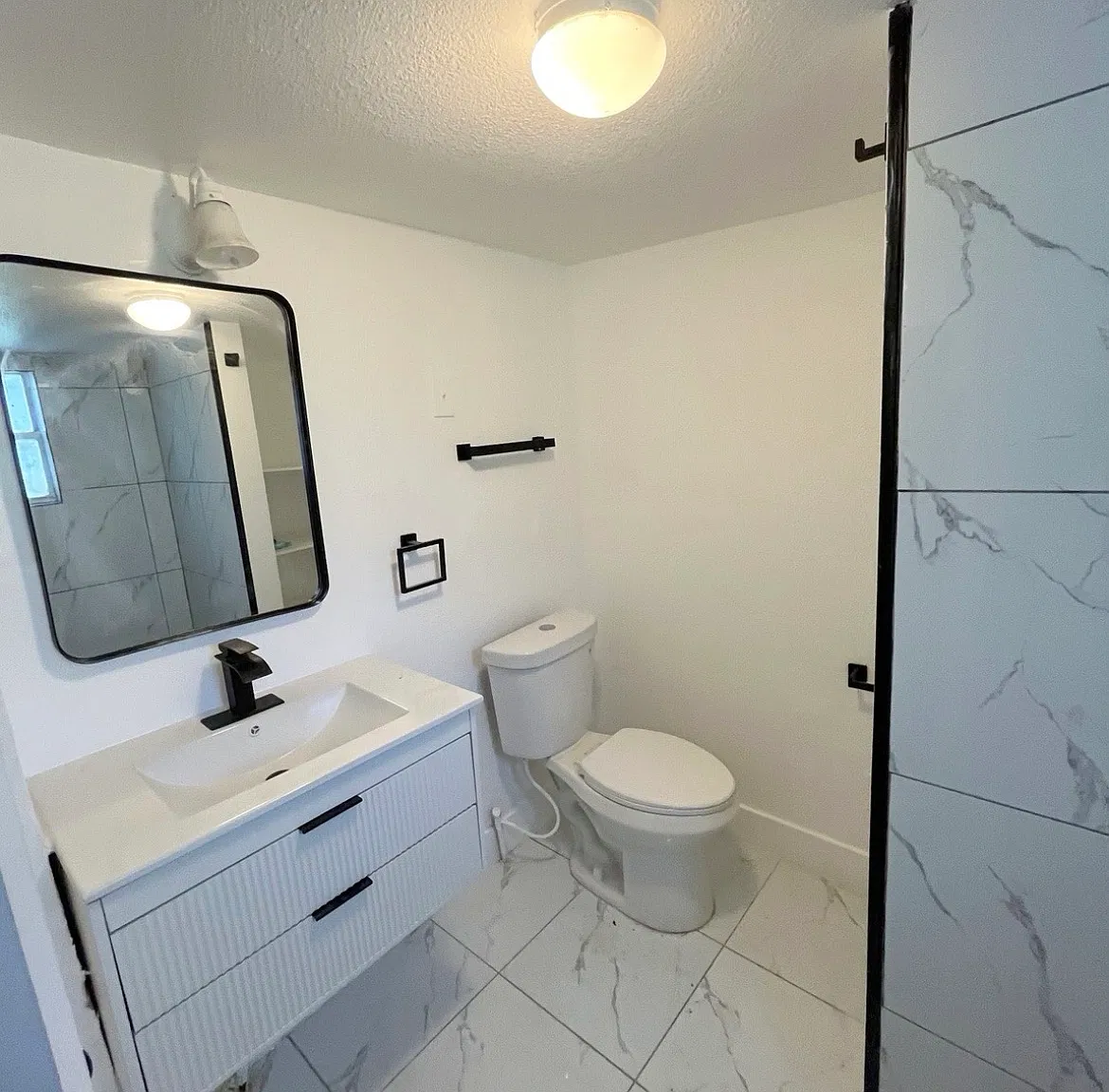 3 bed, 1032 sqft, $2,499 — Photo 1