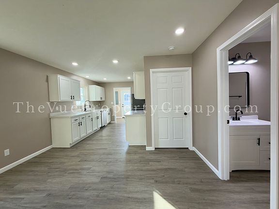 4th image of 2107 Buckeye St