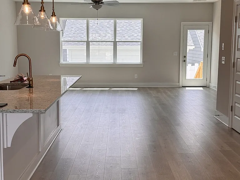 5009 Greentree Dr — Photo 6
