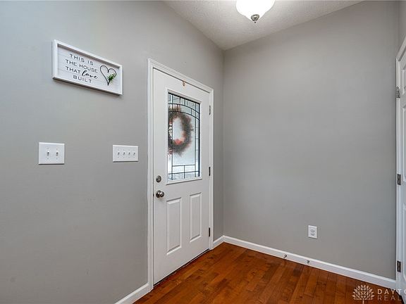 5th image of 9944 Scotch Pine Dr