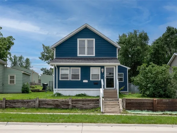 1613 12th Ave SE, Cedar Rapids, IA 52401