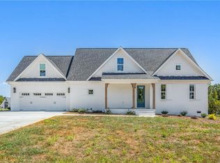 111 Arrow Glenn Ct, Advance, NC 27006