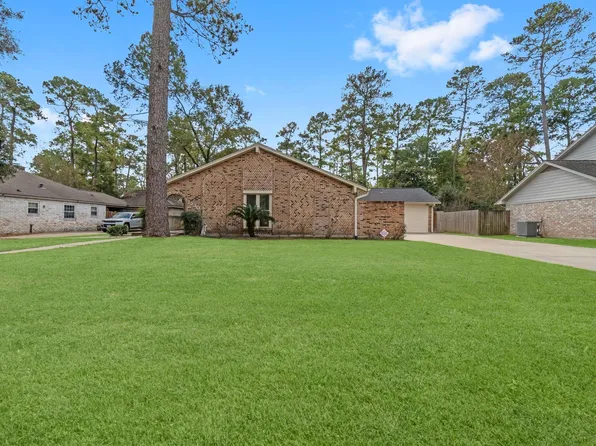 1930 River Falls Dr, Humble, TX 77339
