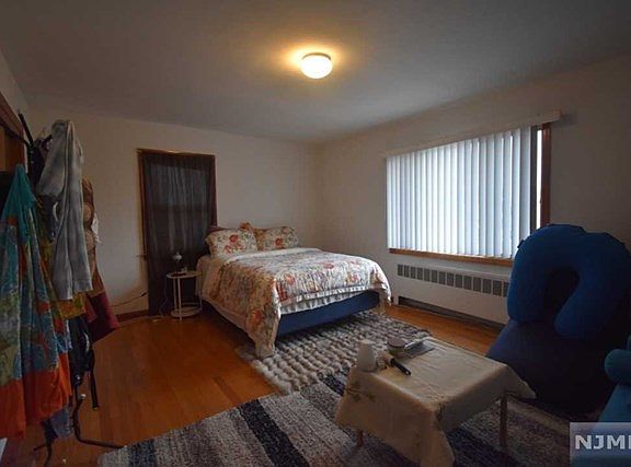 4th image of 805 Harvard Pl #2