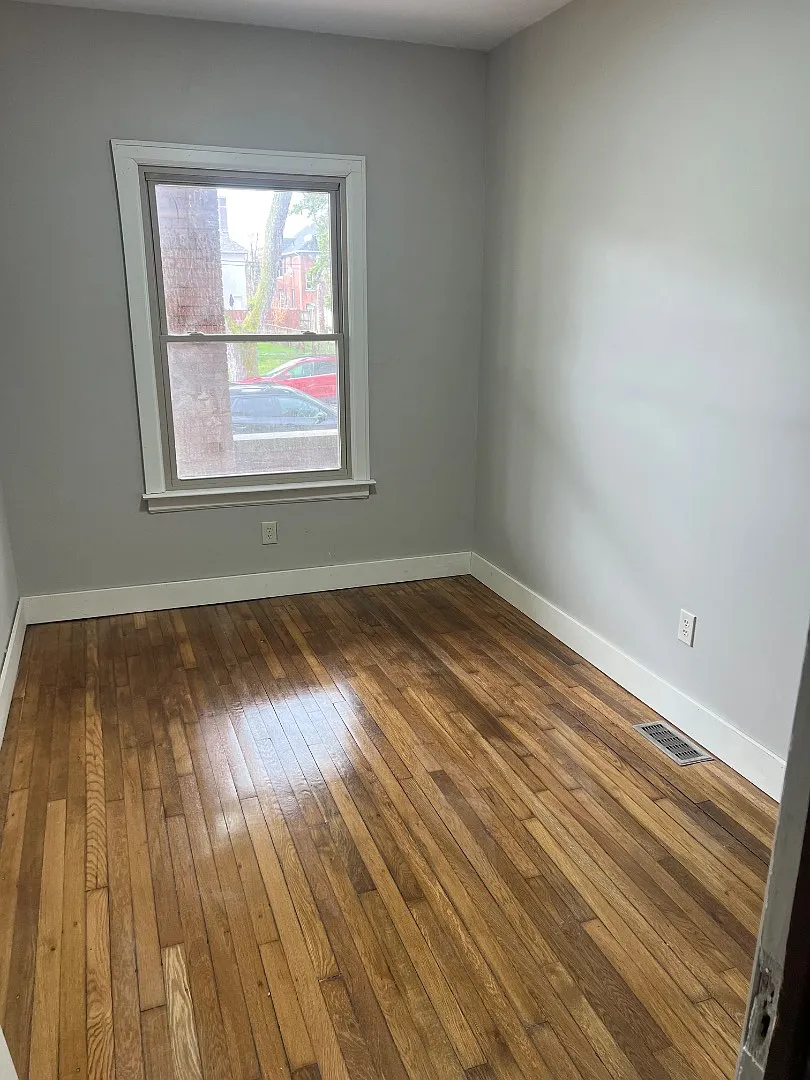 4345 W Euclid St - 4345 W Euclid St — Photo 4