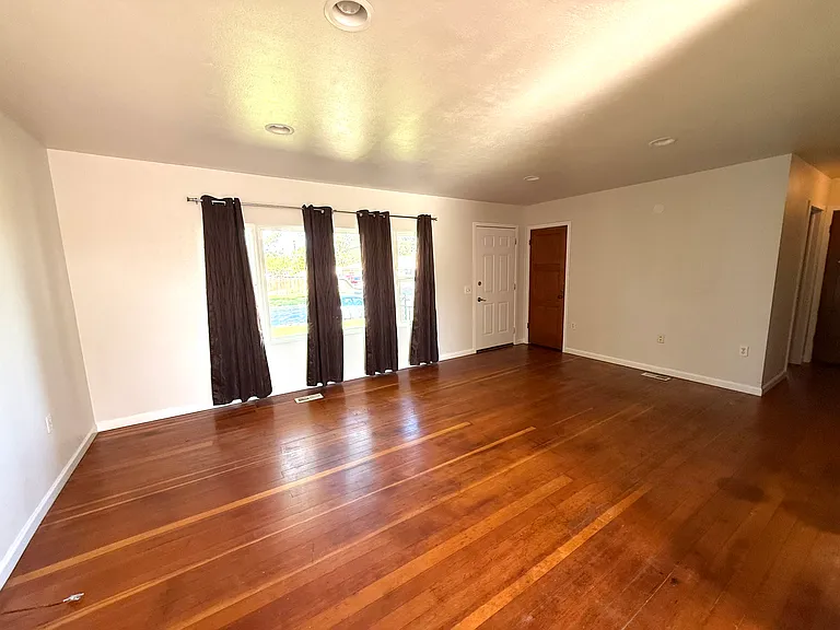 504 Barth Ave #504 — Photo 5