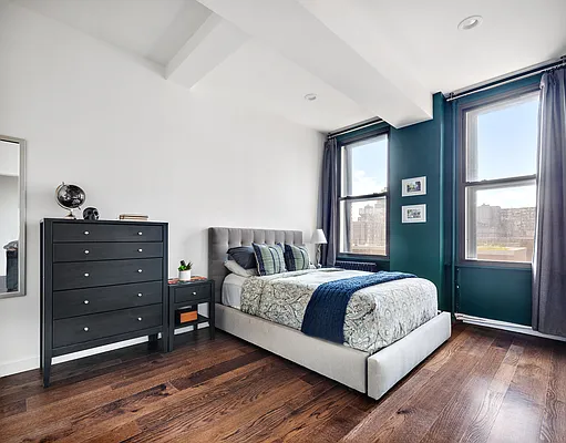 Rented by Compass | media 12