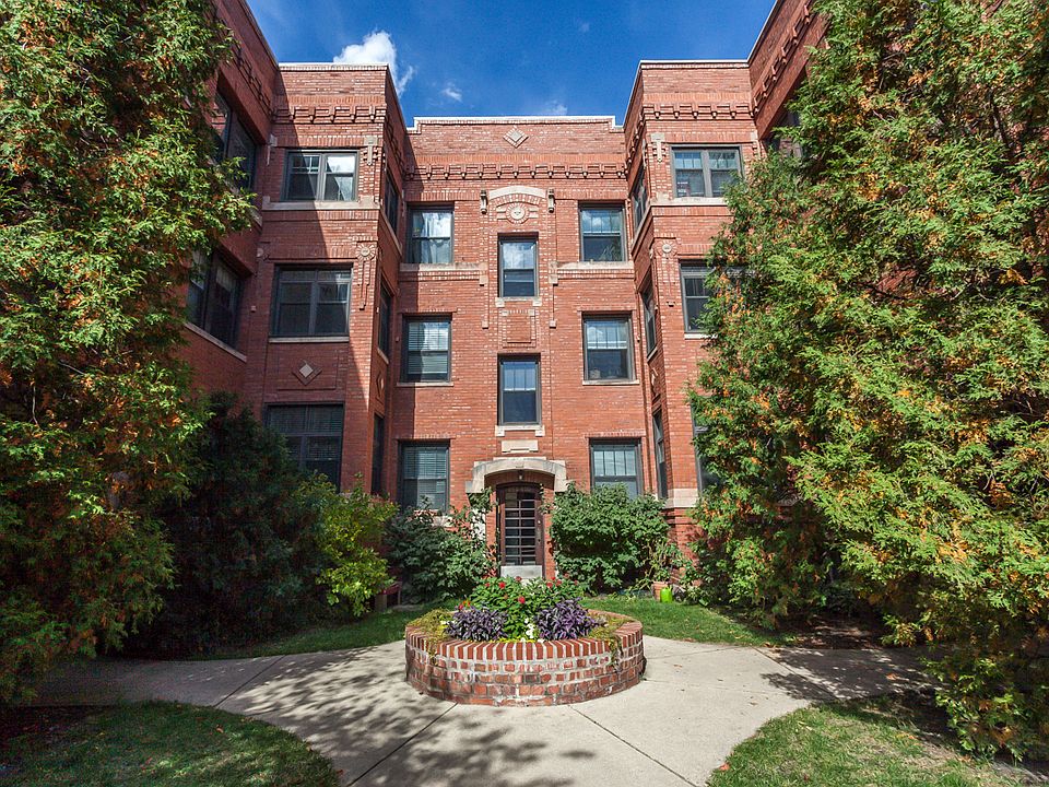 1st image of 650 W Aldine Ave #1