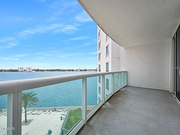 4th image of 231 Riverside Dr #6041