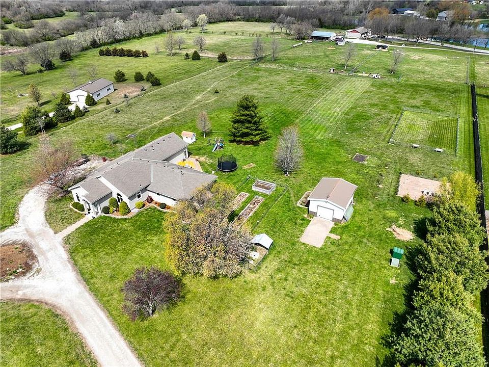 712 E Gore Rd, Raymore, MO 64083 Zillow