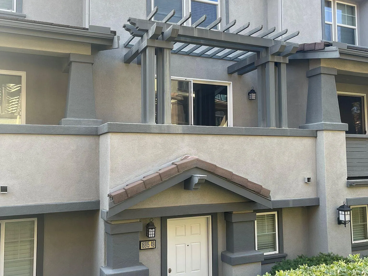 16915 Hutchins Lndg — Photo 1