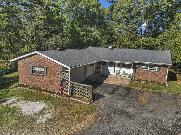 307 Deer Trail Rd, Reynoldsburg, OH 43068