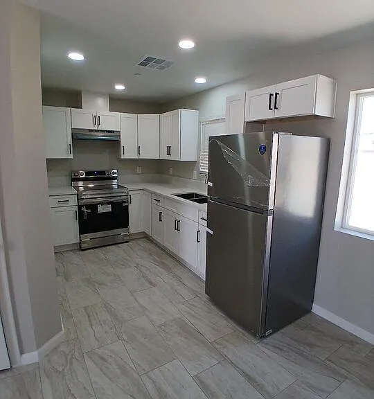 172 W Alamo St #C — Photo 5