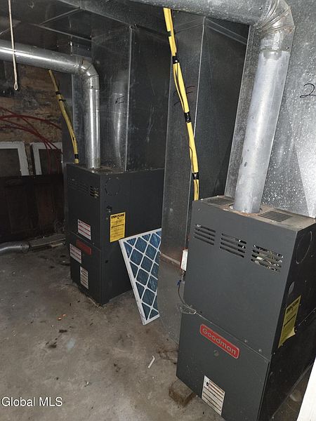 5th image of 733 Mason Street