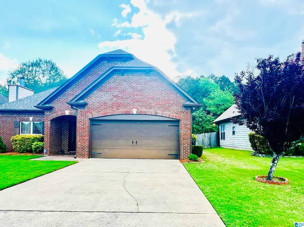 1069 Avalon Dr, Moody, AL 35004