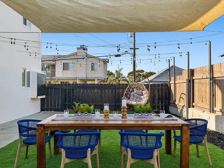 1221 Vega St — Photo 23