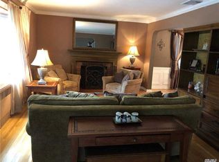 148 Woodbine Ave, Merrick, NY 11566