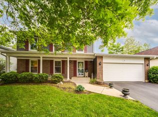 20 Essex Ln, Cary, IL 60013