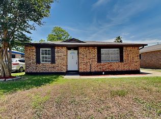 4726 Pine St, Seabrook, TX 77586