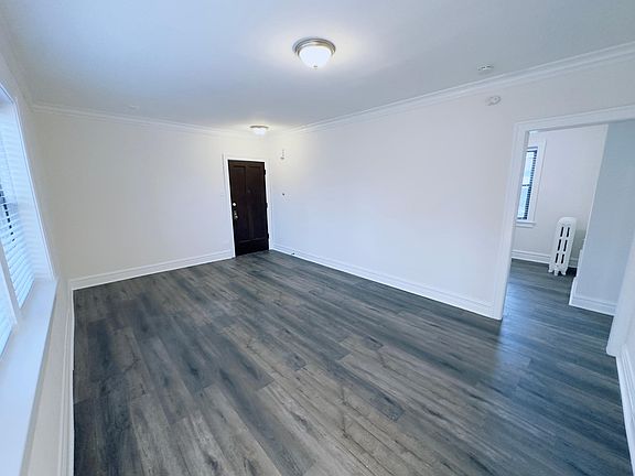 3rd image of 5820 W Berteau Ave #1