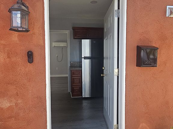 3rd image of 1575 Sheridan Rd