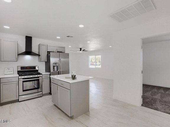 3rd image of 5703 W Sells Drive