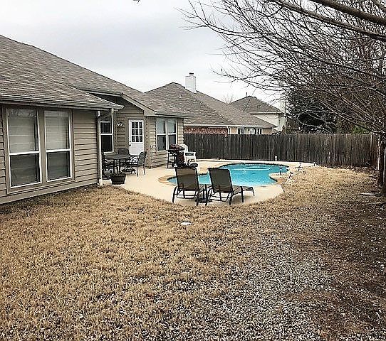 1st image of 204 High Meadow Dr