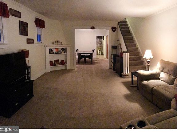 3rd image of 7711 Burholme Ave