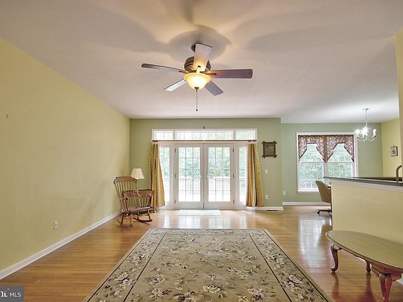 4th image of 17630 Meadow Dr